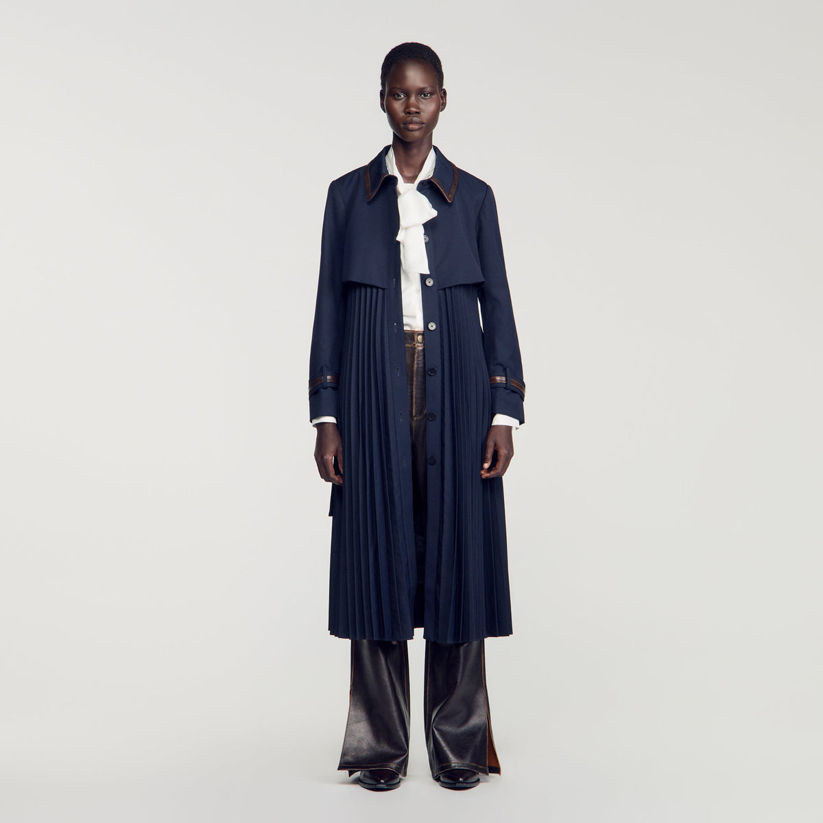 Regine Trench with pleated leather collar Navy Blue