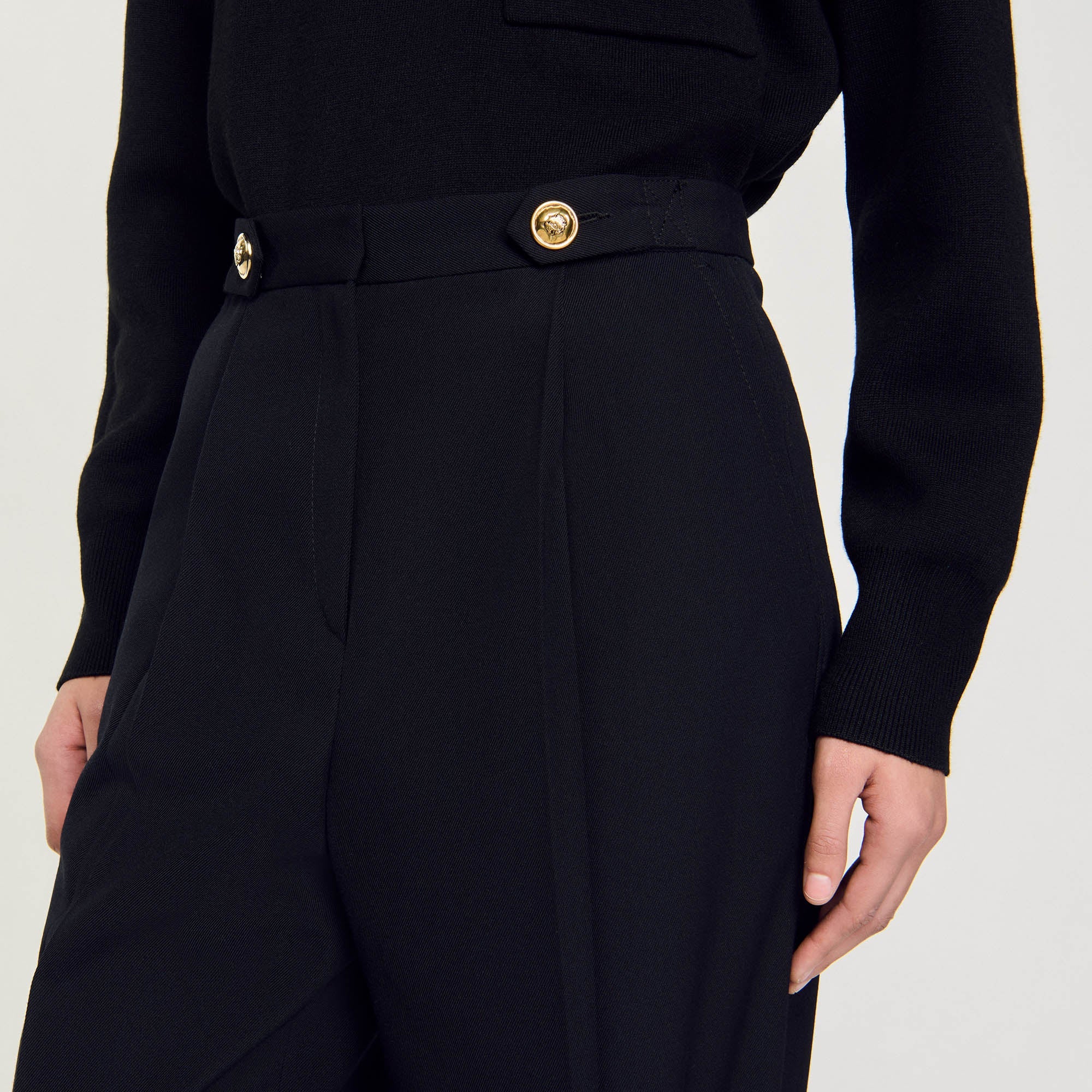 Straight-Leg Trousers Black